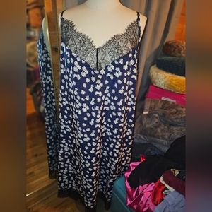 Navy Ditsy Floral Midi Dress in XXL